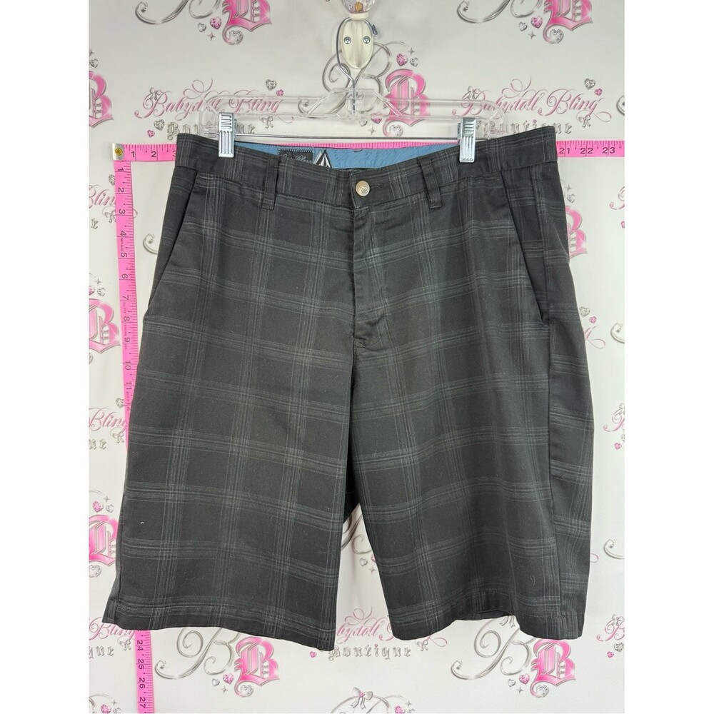 Volcom shorts plaid Men's Dark Gray Plaid Flat-Front Shorts